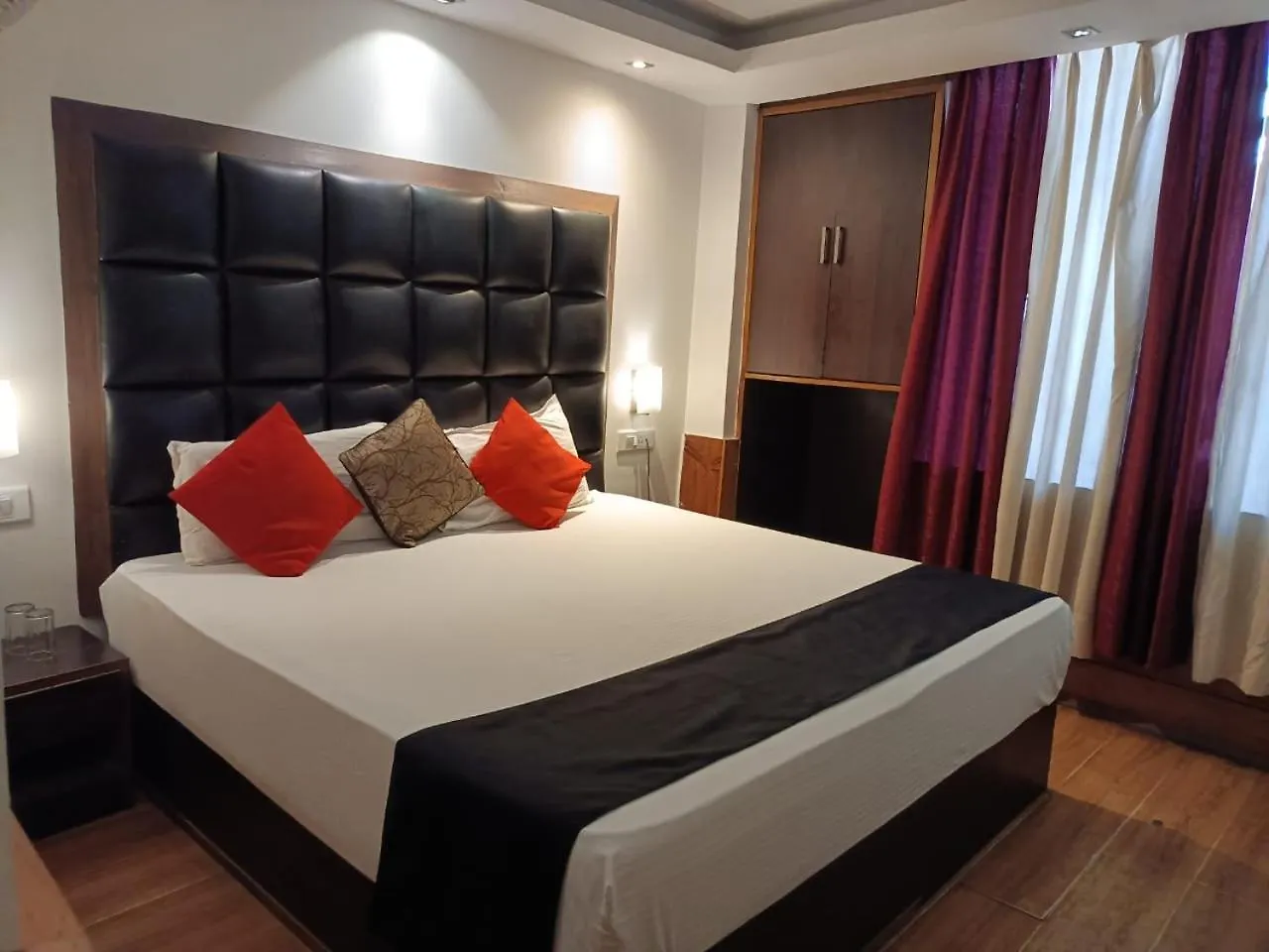 Zoz Sm7 Hotel Shimla 3*,
