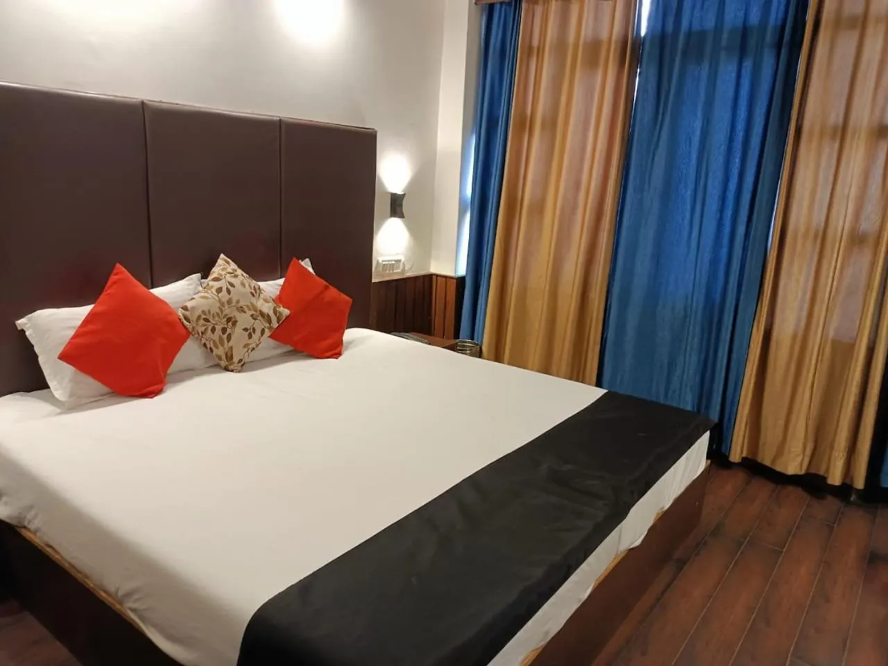 Zoz Sm7 Hotel Shimla
