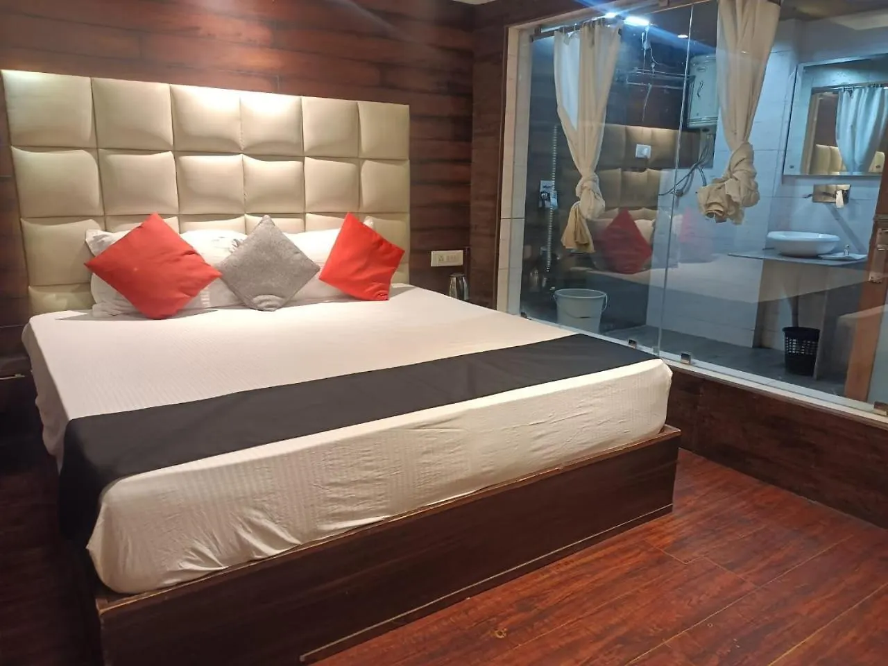 Zoz Sm7 Hotel Shimla Índia