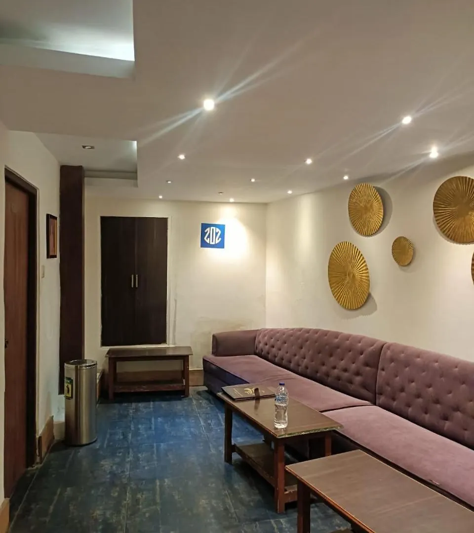 Zoz Sm7 Hotel Shimla